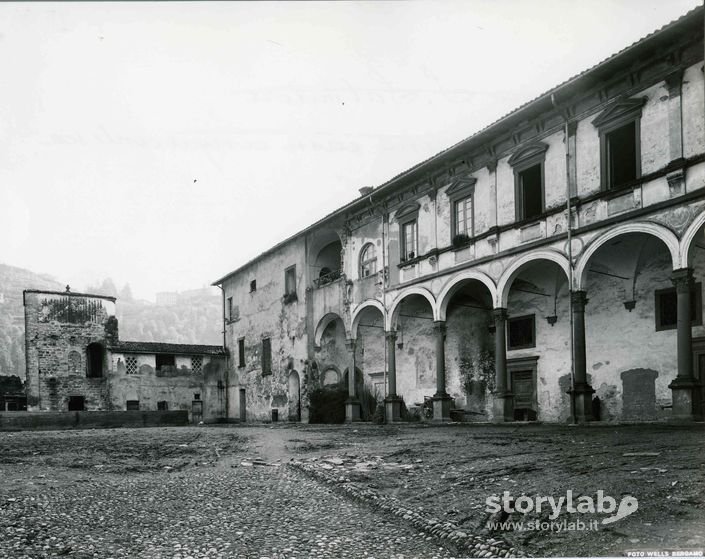 Portici Di Astino