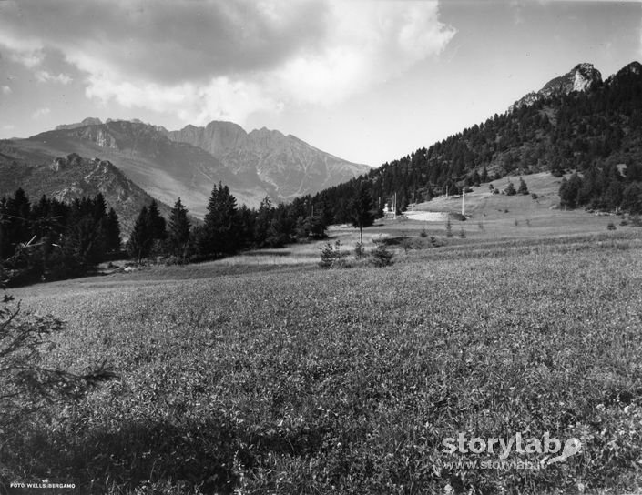 Paesaggio Primaverile Alla Cantoniera Della Presolana