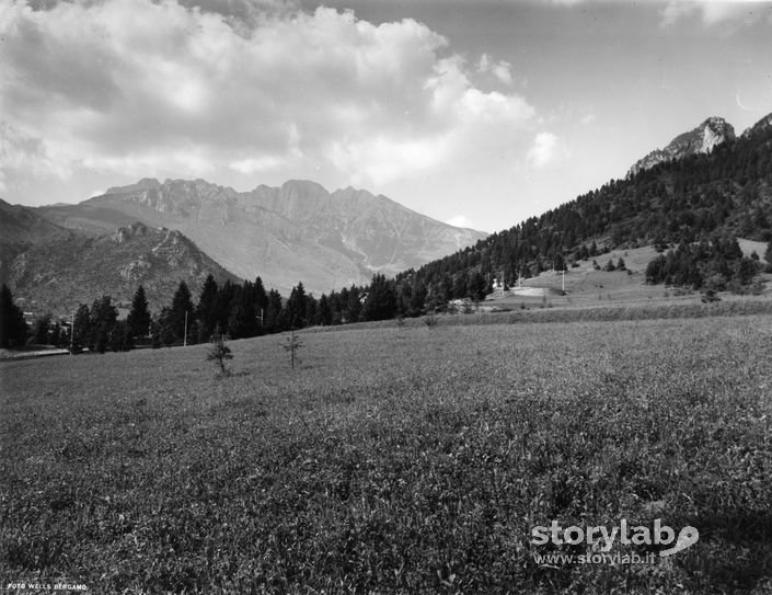 Paesaggio Primaverile Alla Cantoniera Della Presolana