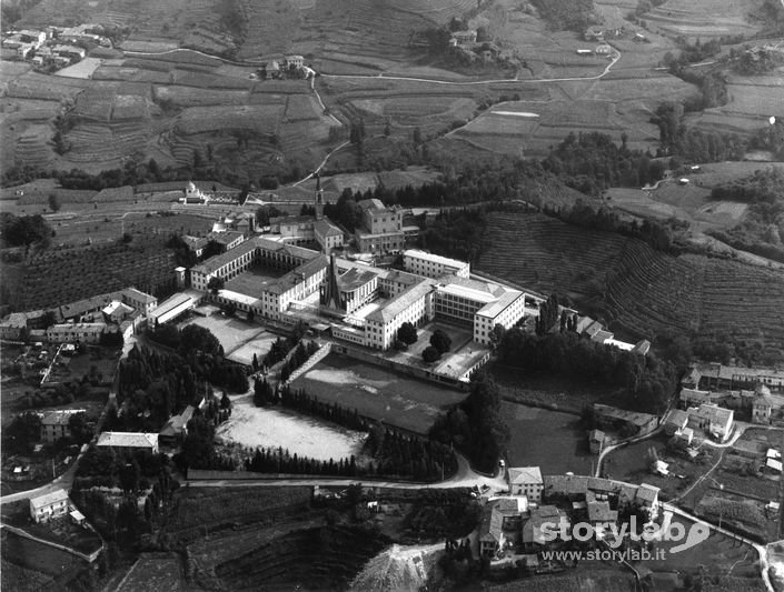 Collegio Celana Di Caprino Bergamasco Visto Dall'Alto