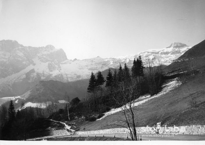 Veduta Del Massiccio Della Presolana Dalla Val Di Scalve