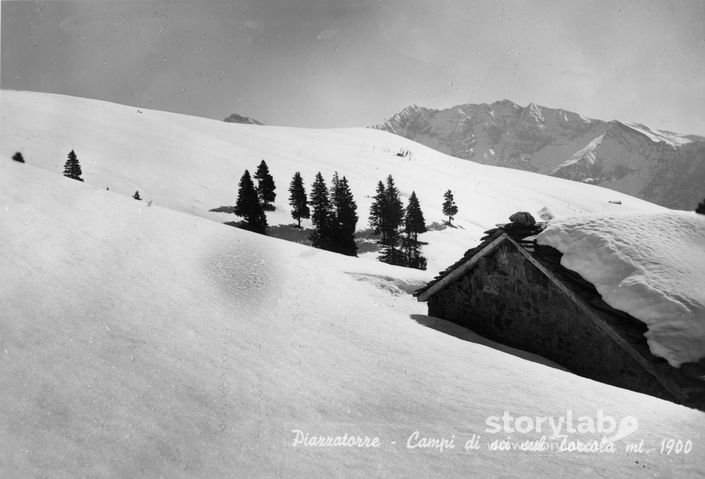 Piste Imbiancate Sulle Montagne Del Torcola