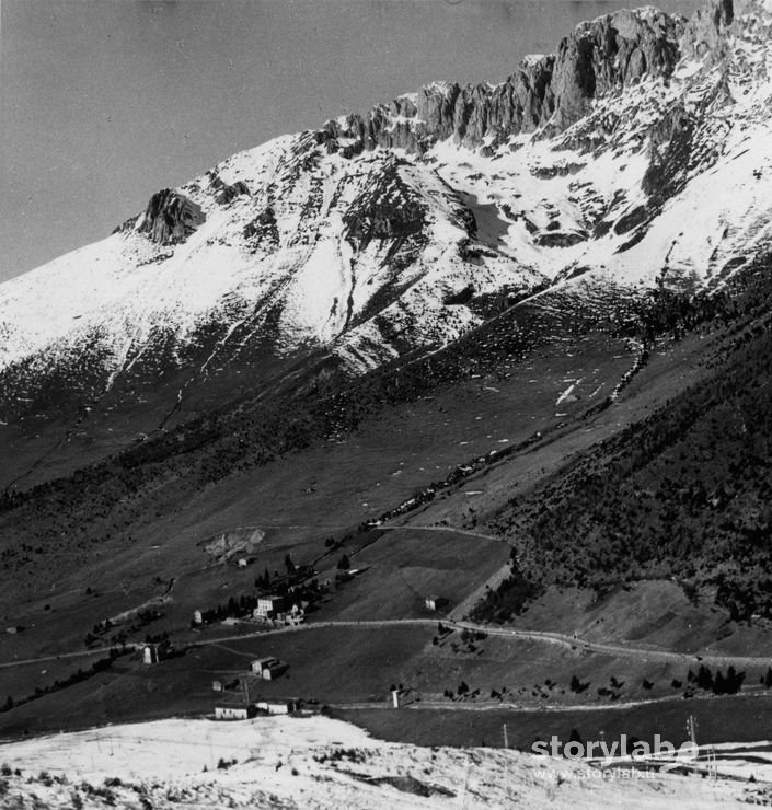 Veduta Del Massiccio Della Presolana Dalla Cantoniera Della Preolana