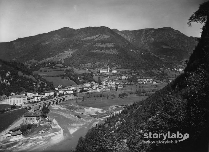 Veduta Dall'Alto Del Ponte Di Piazza Brembana