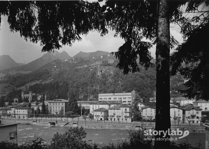 San Pellegrino Terme, Sponda Destra Del Fiume Brembo