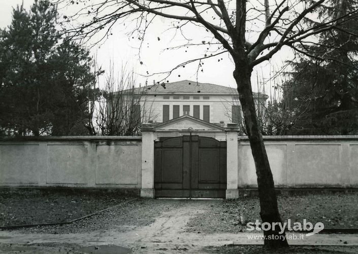 Ingresso Camera Mortuaria Dell'Ospedale