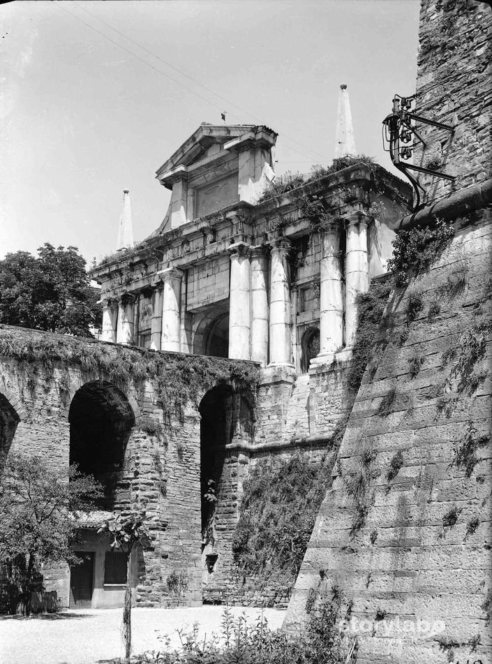 Porta San Giacomo 