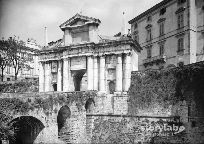 Porta San Giacomo