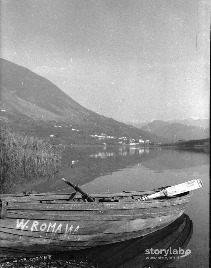 Barchetta Sull'Acqua