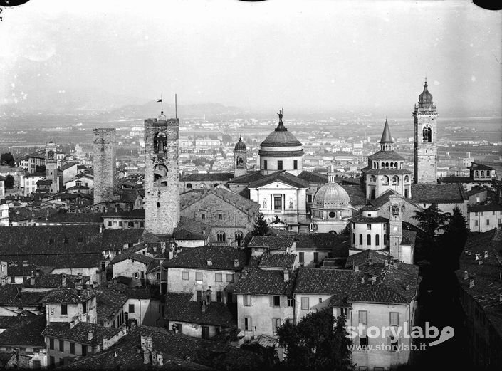 Torri E Campanili Dall'Alto