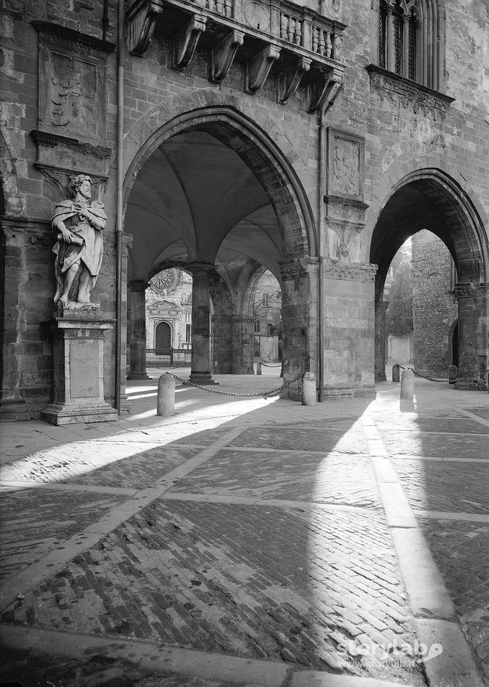 Portici Di Piazza Vecchia