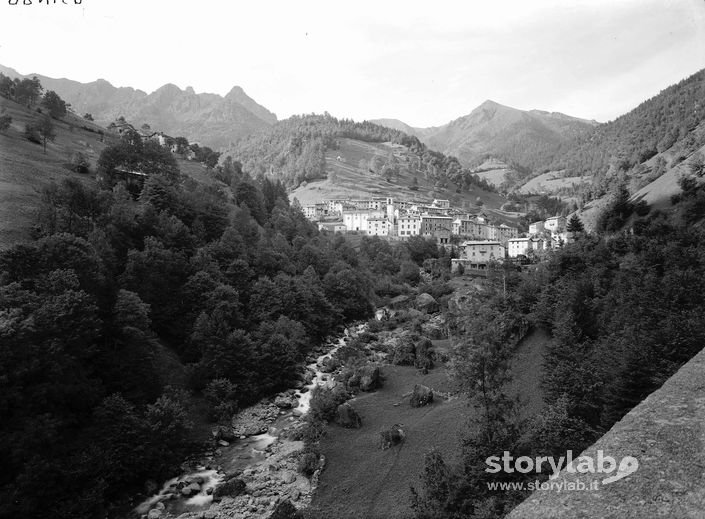 Paese Di Montagna 