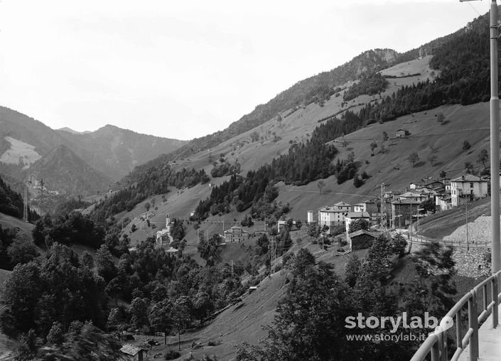 Paese Di Montagna 