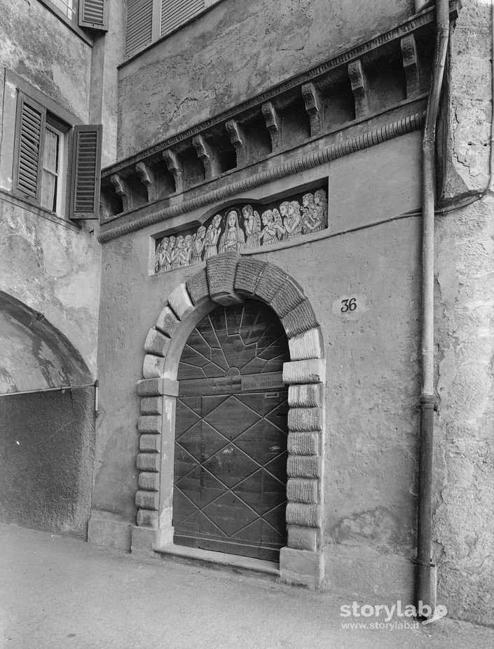 Arco D'Accesso A Un Palazzo