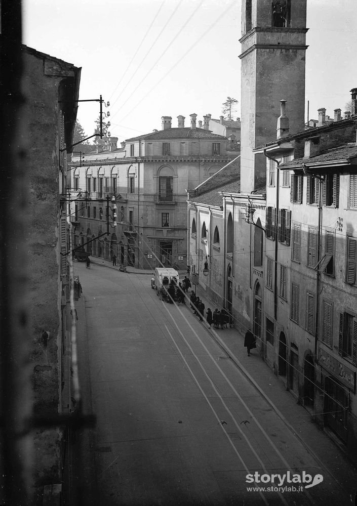 Paesaggio Urbano – Rotaie Del Tram