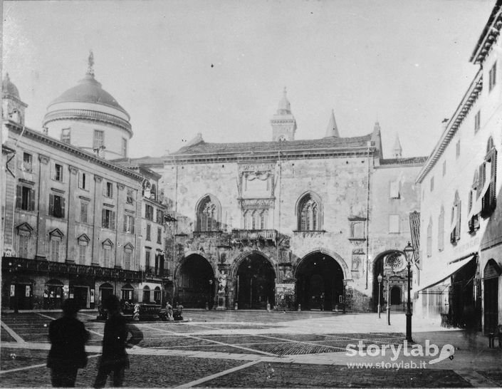 Piazza Vecchia  