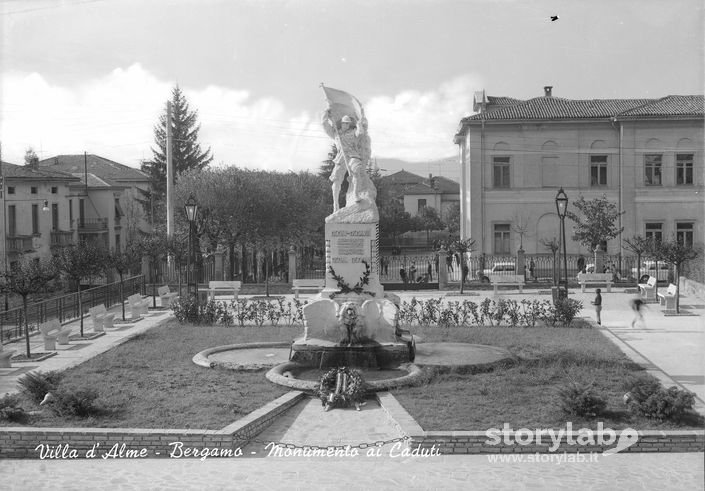 Villa D’ Almè (Bg) Monumento Ai Caduti