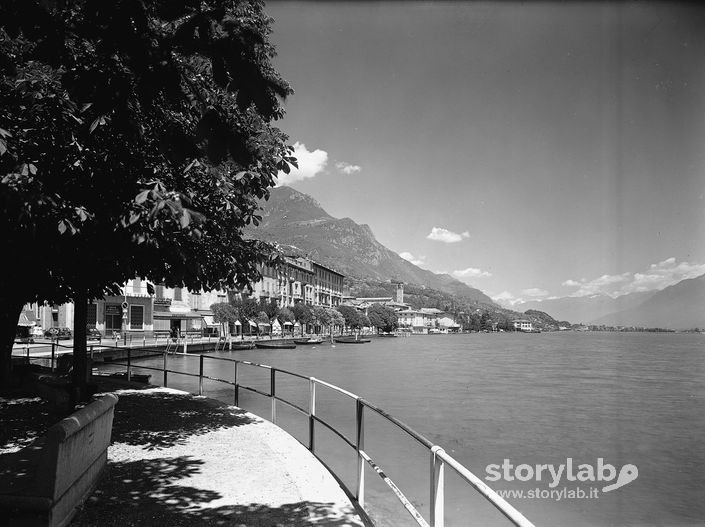 Lungo Lago Di Lovere