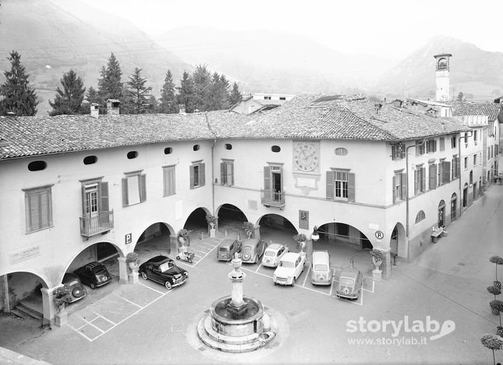 Piazza Del Comune