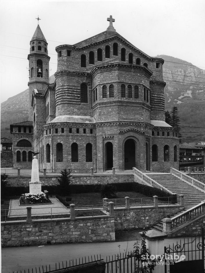 Chiesa Parrocchiale Di Cristo Re E S. Alessandro 