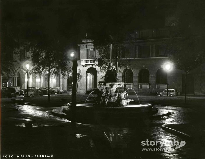 Piazza Dante Alighieri In Notturna