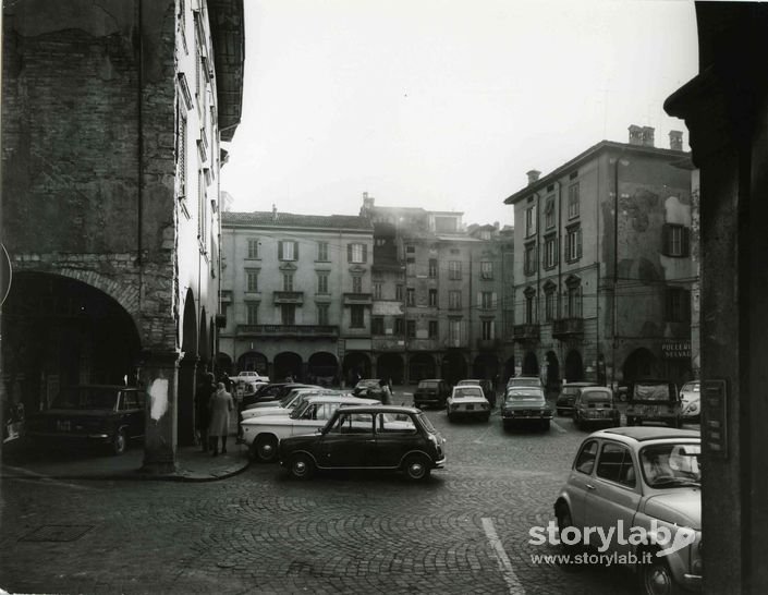 Auto D'Epoca In Città