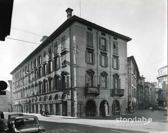 Piazza Pontida