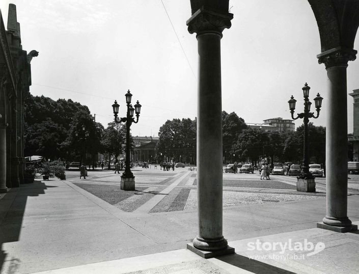 Lampioni In Piazza Vittorio Veneto