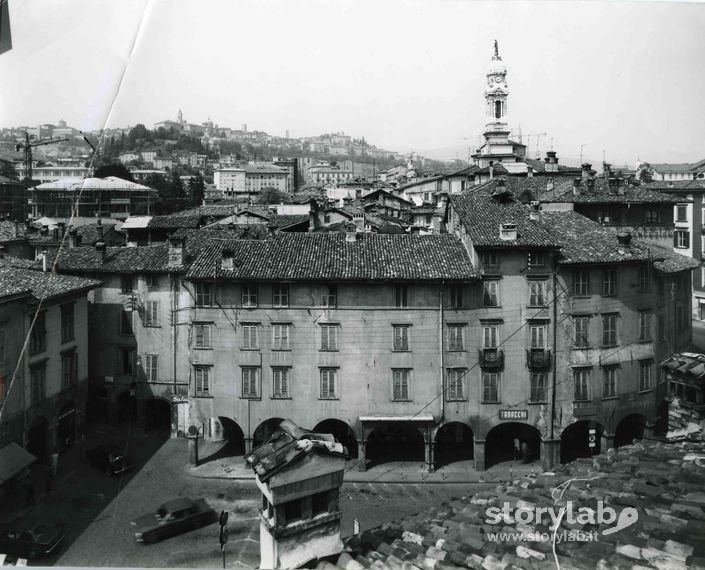 Piazza Pontida