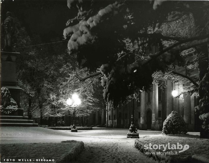 Neve In Piazza Giacomo Matteotti, Bergamo