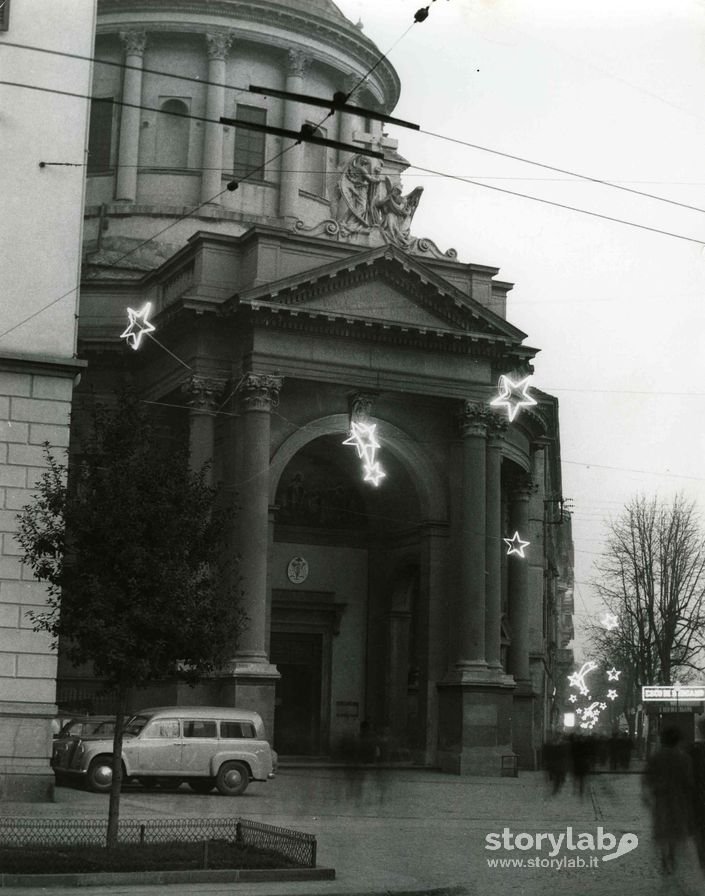 Entrata Chiesa Prepositurale Di Santa Maria Immacolata Delle Grazie