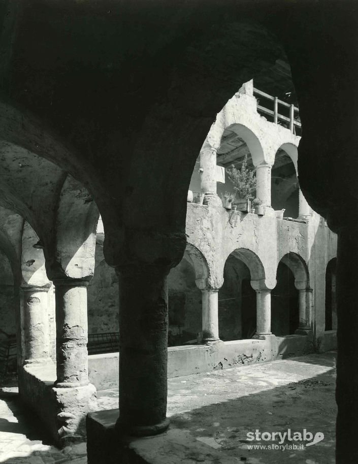 Chiostro Di San Fermo