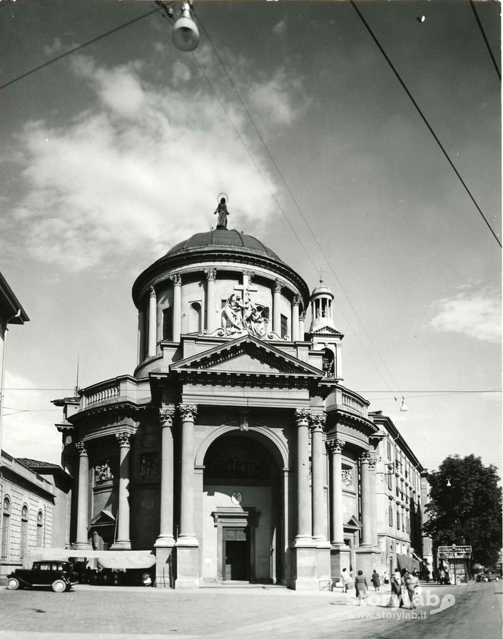 Facciata Chiesa Prepositurale Di Santa Maria Immacolata Delle Grazie