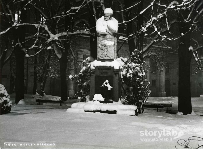 Statua A F.Cucchi