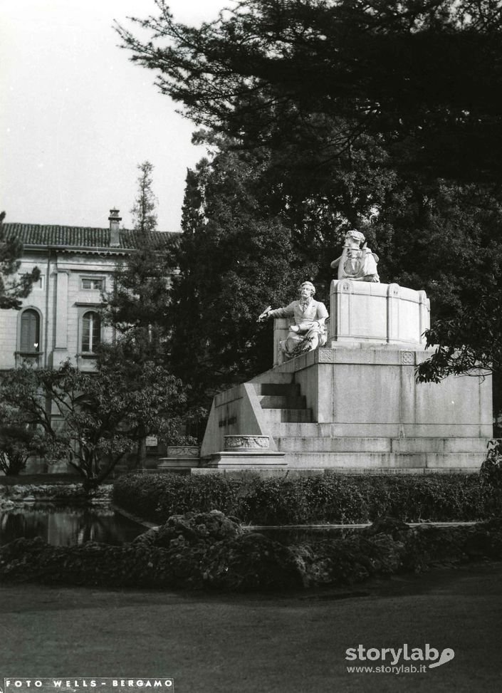 Monumento A Gaetano Donizetti