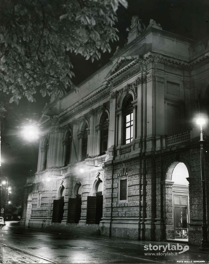 Teatro Donizetti Illuminato