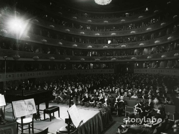 Spettacolo A Teatro Donizetti