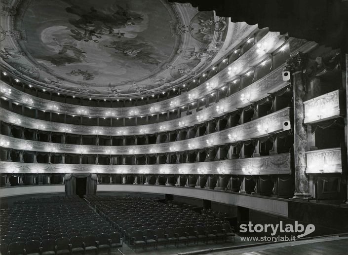 Interno Teatro Donizetti