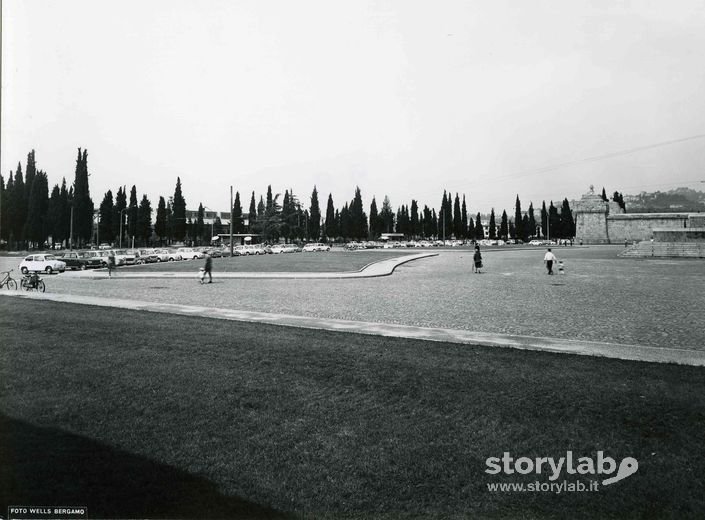 Piazzale Cimitero