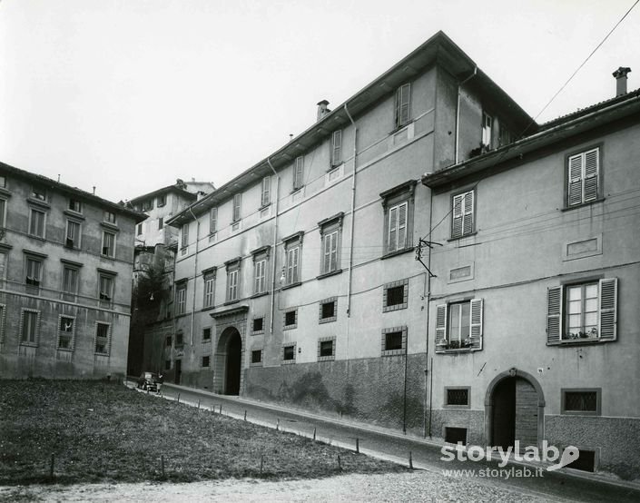 Palazzo Moroni In Città Alta