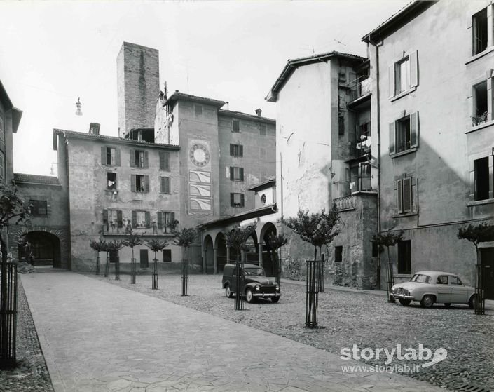 Piazzetta Luigi Angelini