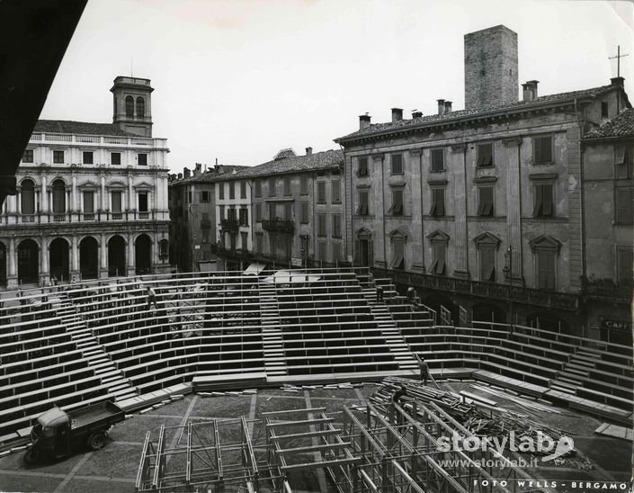 Lavori In Piazza Vecchia