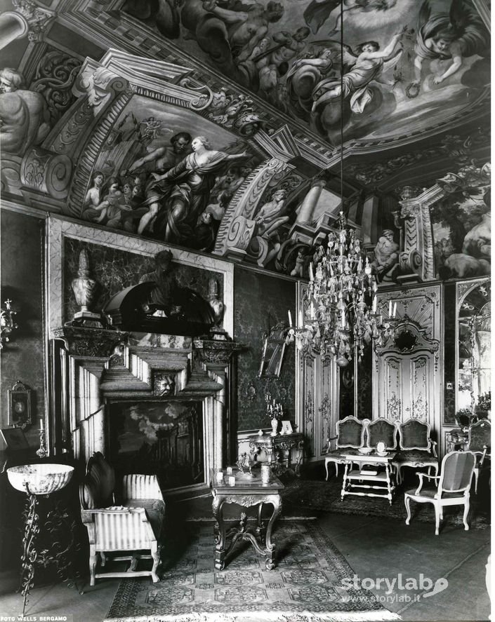 Sala Rossa, Palazzo Terzi 