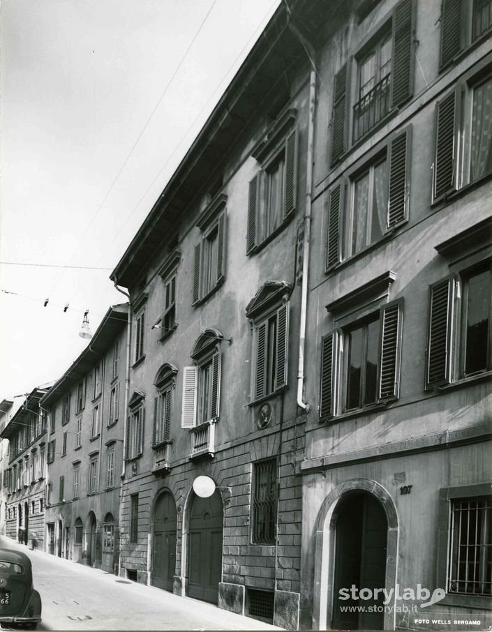 Via Pignolo