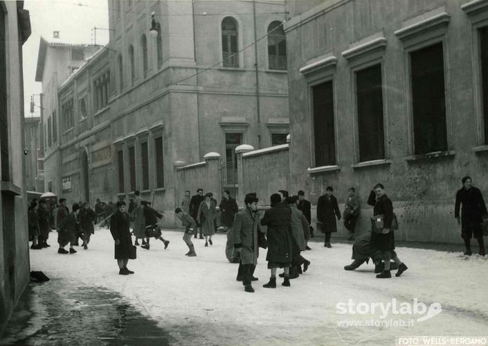 Scuola Amedeo Di Savoia Aosta,Via Borfuro