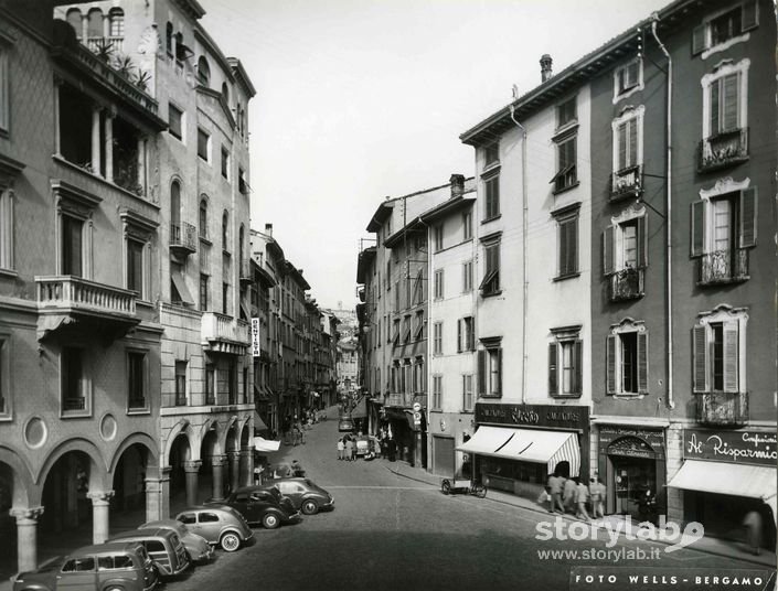 Piazza Pontida