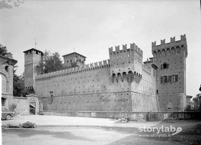 Mura Della Rocca Di Urgnano