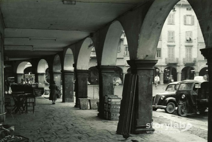 Portici Di Piazza Pontida