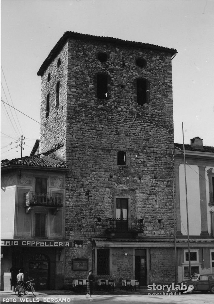 Torre Suardi