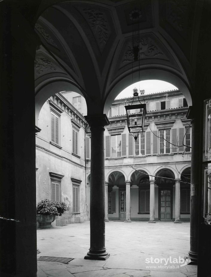 Cortile Palazzo Maffeis De Beni